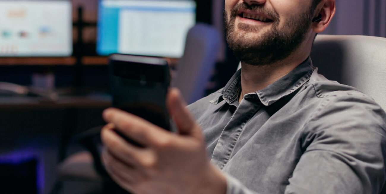 Realizamos un análisis profundo de tu negocio: revisamos tu funnel de ventas, detectamos oportunidades rápidas de mejora. Evaluamos tráfico, conversiones, recorrido del cliente y tus activos digitales para definir una estrategia con bases sólidas.